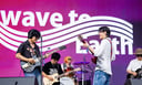 Wave to Earth