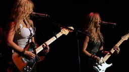 Aly & Aj icon