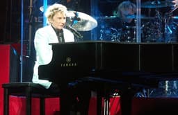 Barry Manilow icon