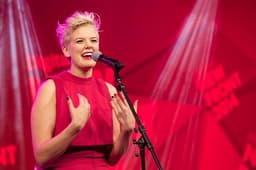 Betty Who icon