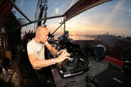 Headhunterz icon
