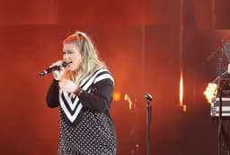 Kelly Clarkson icon