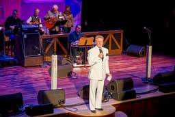 Larry Gatlin icon