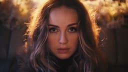 Zella Day icon