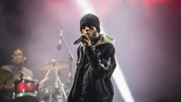6LACK Logo