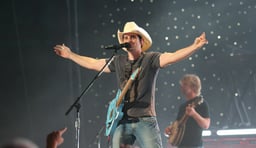 Brad Paisley Logo