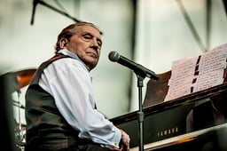 performer icon