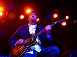 Soulive Logo