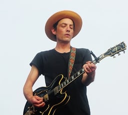 performer icon