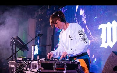 Whethan Logo
