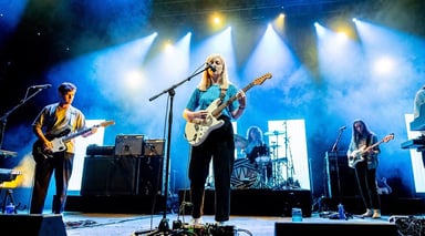 Alvvays Logo