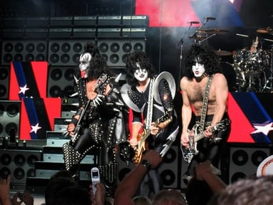 Kiss Logo