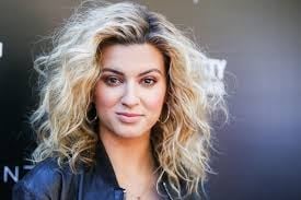 Tori Kelly Logo