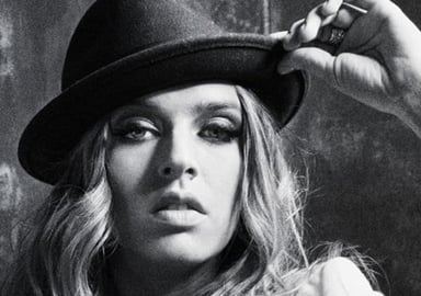 ZZ Ward Logo