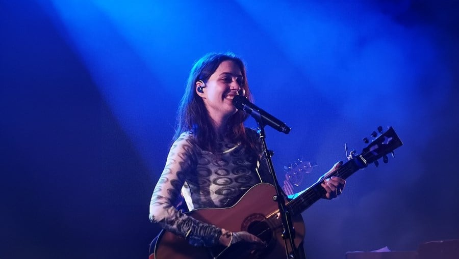 Lizzy McAlpine